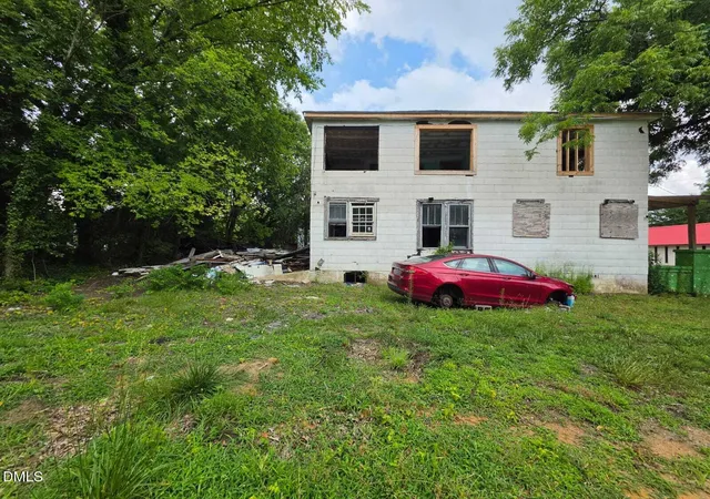 2nd image of 120 W Rockspring St, Henderson, NC 27536 | MLS# 10182554