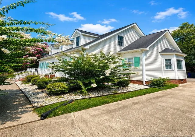 Photo 2 of Single family home for sale at 204 Oak Branches Closes, Winterville, NC 28590 | MLS# 766364 | Listing updated on 2026-09-05