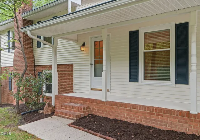Photo 4 of Single family home for sale at 6408 Dixon Dr, Raleigh, NC 27609 | MLS# 10181843 | Listing updated on 2026-09-14
