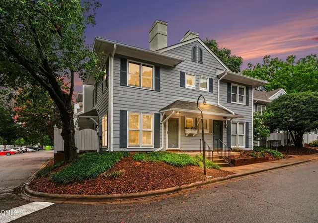 16th image of 1402 Barton Pl Dr, Raleigh, NC 27608 | MLS# 10182221