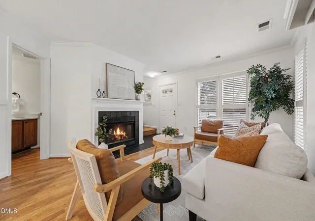 4th image of 1402 Barton Pl Dr, Raleigh, NC 27608 | MLS# 10182221