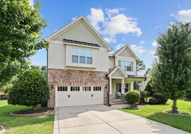 1st image of 2524 Thorngrove Ct, Fayetteville, NC 28303 | MLS# 10181463