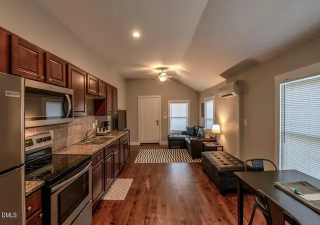 2nd image of 1505 S Roxboro St, Durham, NC 27707 | MLS# 10181962