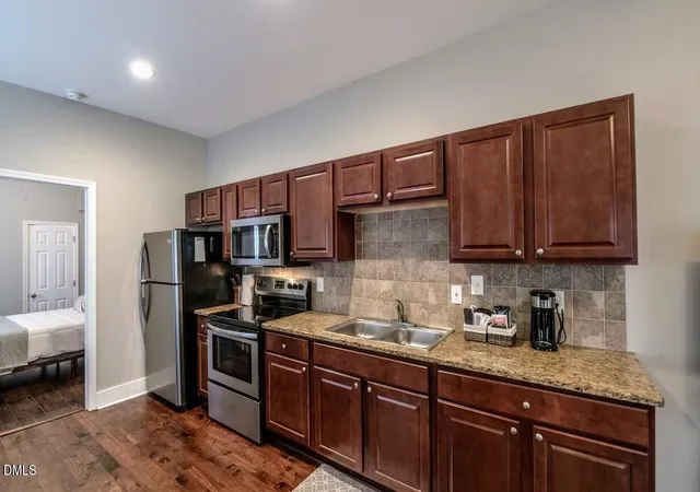 3rd image of 1505 S Roxboro St, Durham, NC 27707 | MLS# 10181962
