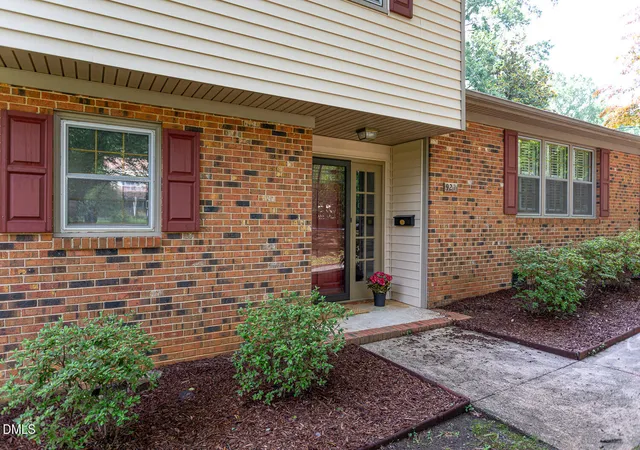 Photo 4 of Single family home for sale at 921 Devon Ave, Cary, NC 27511 | MLS# 10181831 | Listing updated on 2026-09-06