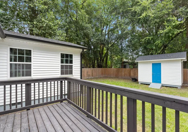 Photo 3 of Single family home for sale at 1209 Massey St, Smithfield, NC 27577 | MLS# 10181940 | Listing updated on 2026-09-11