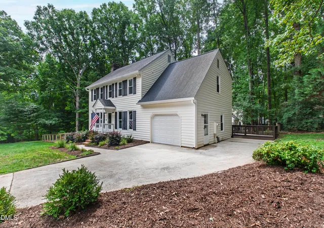 Photo 3 of Single family home for sale at 2101 Woodnell Dr, Raleigh, NC 27603 | MLS# 10185550 | Listing updated on 2026-10-04