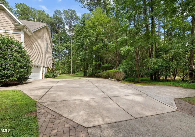 Photo 4 of Sale Pending at 5307 The Dyke Dr, Raleigh, NC 27606 | MLS# 10183443 | Listing updated on 2026-10-01
