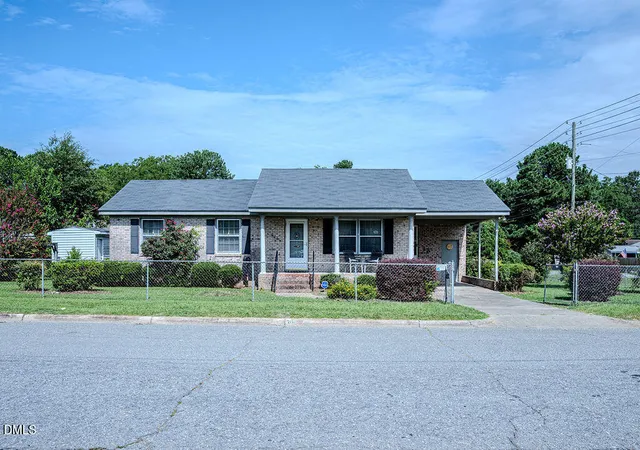 Photo 1 of Sale Pending at 306 S Brevard St, Selma, NC 27576 | MLS# 10186267 | Listing updated on 2026-09-08