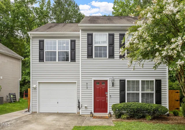 Photo 2 of Sale Pending at 913 Woodgreen Dr, Durham, NC 27704 | MLS# 10182400 | Listing updated on 2026-10-06