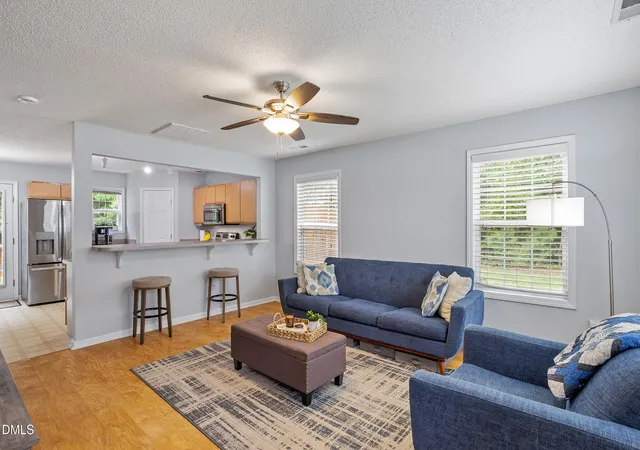 Photo 4 of Sale Pending at 913 Woodgreen Dr, Durham, NC 27704 | MLS# 10182400 | Listing updated on 2026-10-06