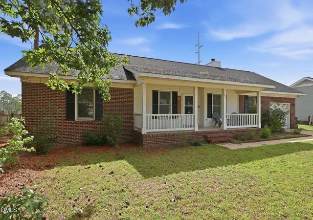 Photo 3 of Single family home for sale at 533 Offing Dr, Fayetteville, NC 28314 | MLS# 10182045 | Listing updated on 2026-09-17