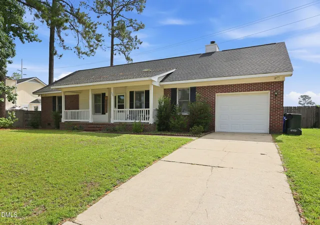 Photo 3 of Single family home for sale at 533 Offing Dr, Fayetteville, NC 28314 | MLS# 10182045 | Listing updated on 2026-09-17