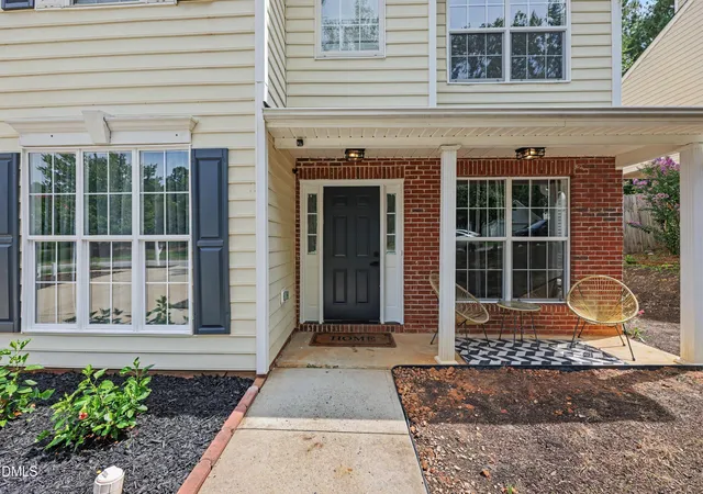 3rd image of 307 Ridge Lake Dr, Apex, NC 27539 | MLS# 10186251