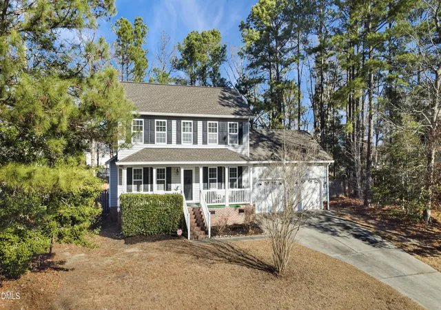Photo 2 of Single family home for sale at 423 Kinsman Ct, Fuquay Varina, NC 27526 | MLS# 10181460 | Listing updated on 2026-09-07