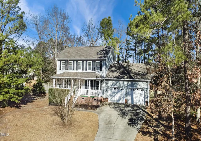 Photo 3 of Single family home for sale at 423 Kinsman Ct, Fuquay Varina, NC 27526 | MLS# 10181460 | Listing updated on 2026-09-07