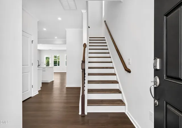 Photo 3 of Single family home for sale at 279 Beachcomber Dr, Lillington, NC 27546 | MLS# 10181482 | Listing updated on 2026-09-05