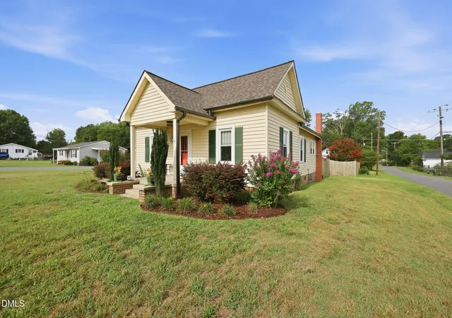 Photo 2 of Sale Pending at 319 Apple St, Gibsonville, NC 27249 | MLS# 10182249 | Listing updated on 2026-09-13