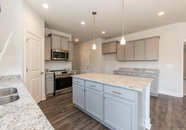 Photo 5 of Single family home for sale at 260 Hidden Pines Dr, Cameron, NC 28326 | MLS# 10181509 | Listing updated on 2026-07-21