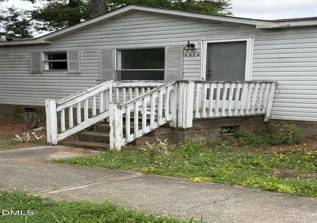 Photo 3 of Sale Pending at 6904 Agea Ln, Wendell, NC 27591 | MLS# 10185235 | Listing updated on 2026-09-09