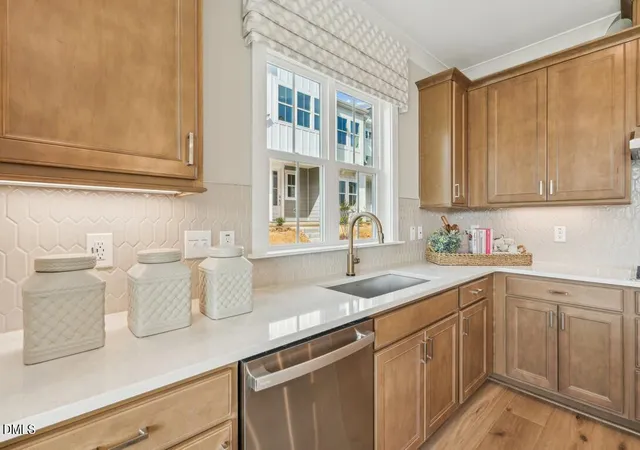 Photo 4 of Sale Pending at 608 Hillfarm Dr, Wake Forest, NC 27587 | MLS# 10181555 | Listing updated on 2026-10-06