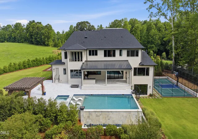 3rd image of 480 Gallant Fox Xing, Chapel Hill, NC 27516 | MLS# 10182257