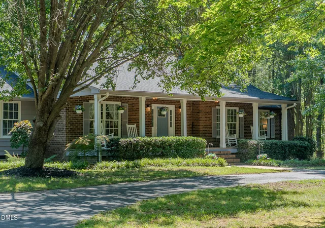4th image of 5301 Sky Lane Dr, Durham, NC 27704 | MLS# 10182083