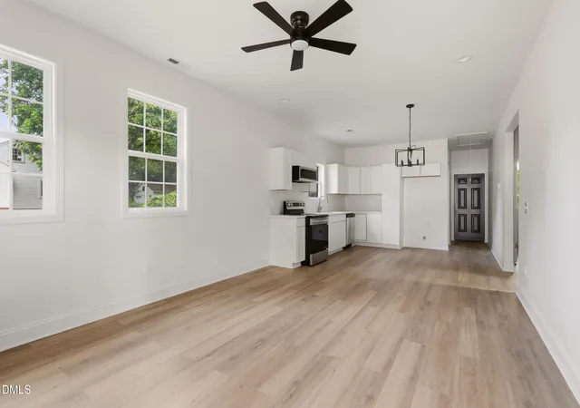Photo 3 of Single family home for sale at 1302 Sidney Ave, Burlington, NC 27217 | MLS# 10181593 | Listing updated on 2026-09-01
