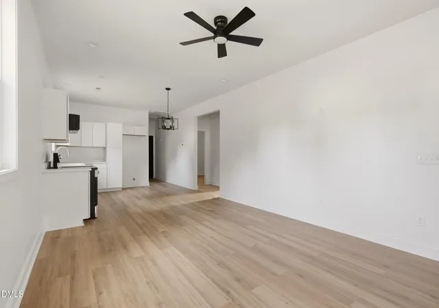 Photo 4 of Single family home for sale at 1302 Sidney Ave, Burlington, NC 27217 | MLS# 10181593 | Listing updated on 2026-09-01