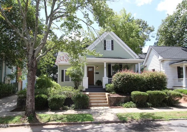 3rd image of 705 Hinsdale St, Raleigh, NC 27605 | MLS# 10185276