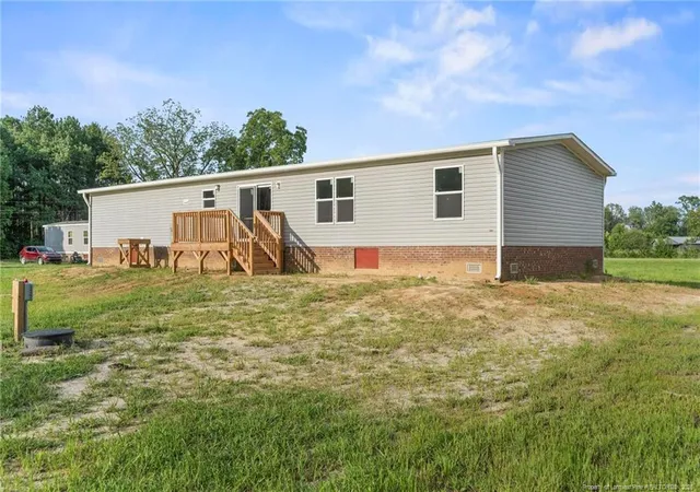 Photo 5 of Manufactured home for sale at 168 Old Baker Rd, Maxton, NC 28364 | MLS# 766427 | Listing updated on 2026-08-28