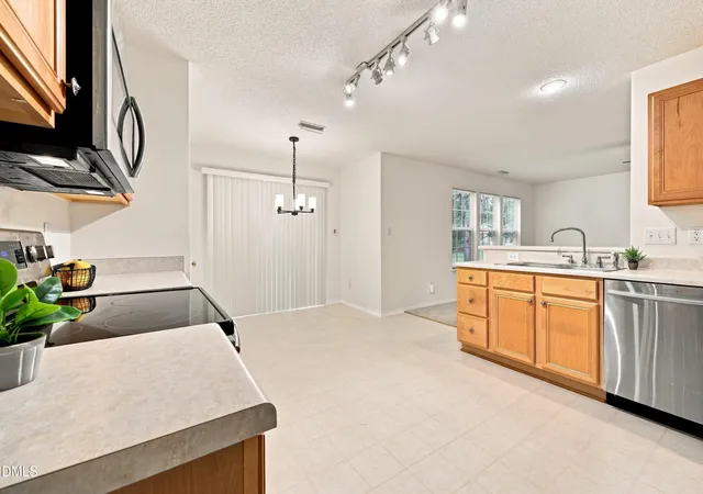 Photo 3 of Single family home for sale at 6001 Crayford Dr, Raleigh, NC 27604 | MLS# 10183079 | Listing updated on 2026-09-04