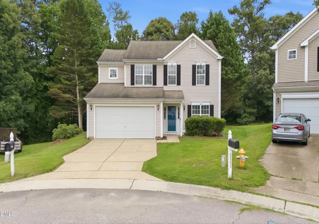 Photo 4 of Single family home for sale at 6001 Crayford Dr, Raleigh, NC 27604 | MLS# 10183079 | Listing updated on 2026-09-04