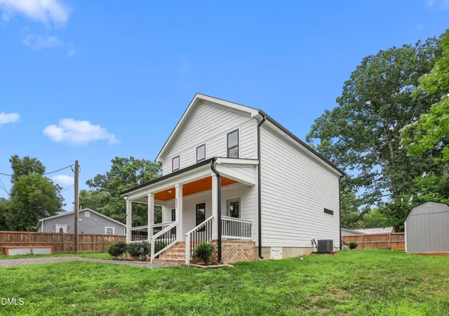 Photo 2 of Sale Pending at 521 Terrell Rd, Hillsborough, NC 27278 | MLS# 10182204 | Listing updated on 2026-09-11