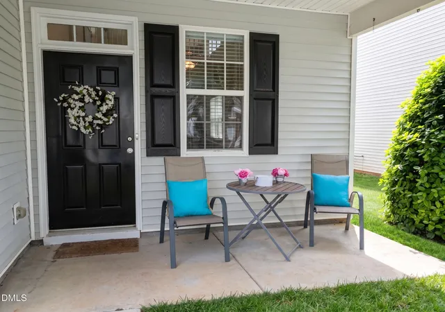 Photo 2 of Townhouse for sale at 8227 Belneath Ct, Raleigh, NC 27613 | MLS# 10189046 | Listing updated on 2026-08-31