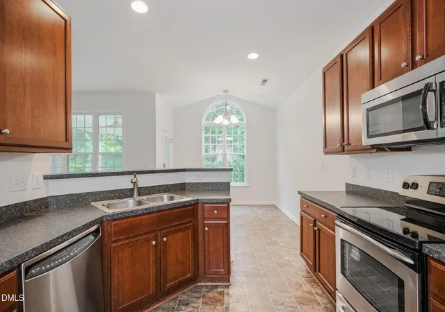 Townhouse for sale at 633 Woodson Dr, Clayton, NC 27527 | MLS# 10182046