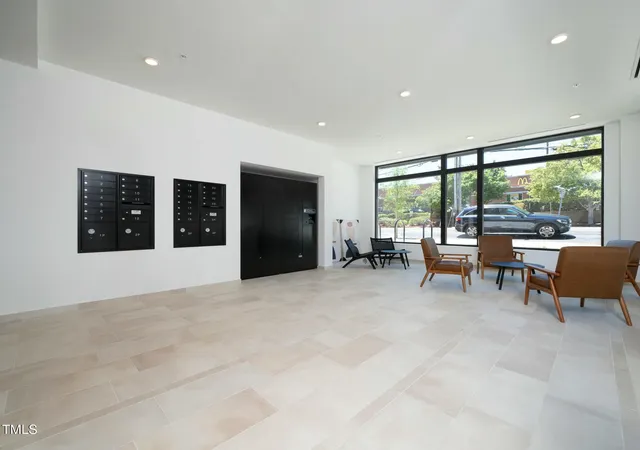 Photo 3 of Condo for sale at 615 W Peace St #304, Raleigh, NC 27605 | MLS# 10181646 | Listing updated on 2026-08-10