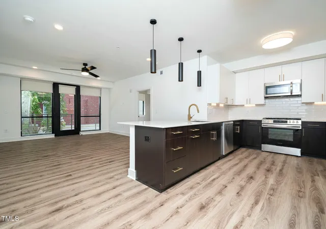 Photo 4 of Condo for sale at 615 W Peace St #304, Raleigh, NC 27605 | MLS# 10181646 | Listing updated on 2026-08-10
