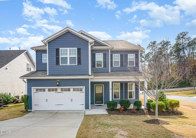 Photo 3 of Single family home for sale at 18 Dover Ridge Ct, Chapel Hill, NC 27517 | MLS# 10181664 | Listing updated on 2026-09-11