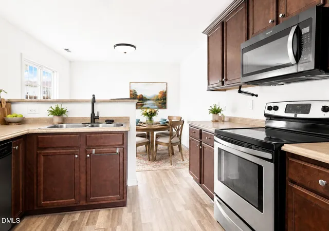 Photo 5 of Single family home for sale at 5016 Gailardia Dr, Zebulon, NC 27597 | MLS# 10183331 | Listing updated on 2026-08-23