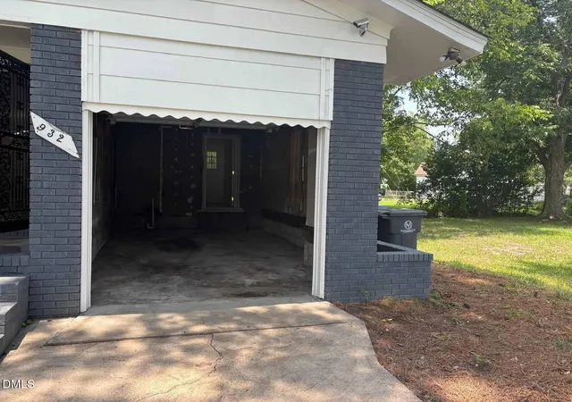 Photo 3 of Single family home for sale at 932 S Grace St, Rocky Mount, NC 27803 | MLS# 10181680 | Listing updated on 2026-08-05