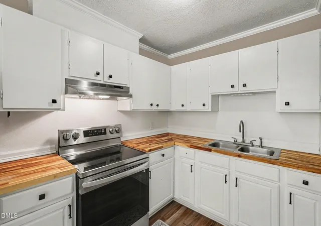 Photo 2 of Single family home for sale at 125 Surry Dr, Nashville, NC 27856 | MLS# 10181885 | Listing updated on 2026-09-18
