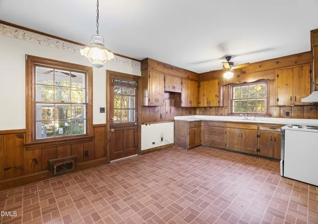 Photo 4 of Single family home for sale at 705 Wilsons Mills Rd, Smithfield, NC 27577 | MLS# 10181704 | Listing updated on 2026-07-22