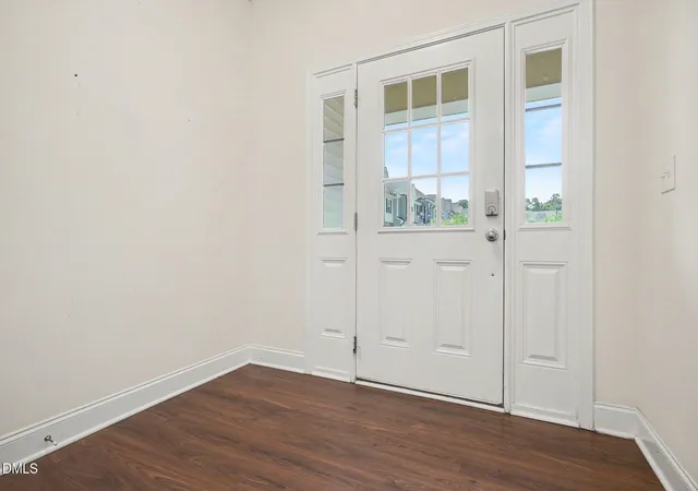 Photo 4 of Townhouse for sale at 270 E Porthaven Way, Clayton, NC 27527 | MLS# 10181725 | Listing updated on 2026-09-10