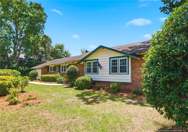 Photo 2 of Sale Pending at 3307 Kentyre Dr, Fayetteville, NC 28303 | MLS# 766465 | Listing updated on 2026-08-24