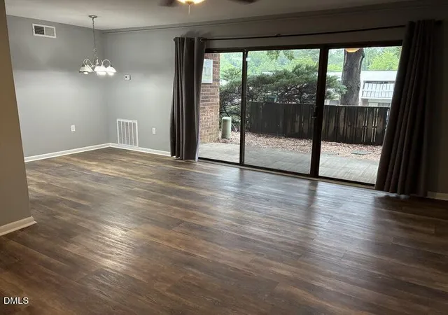 2nd image of 500 Umstead Dr #106-c, Chapel Hill, NC 27516 | MLS# 10182620