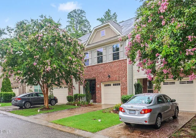 Photo 4 of Townhouse for sale at 1031 Contessa Dr, Cary, NC 27513 | MLS# 10182348 | Listing updated on 2026-08-15