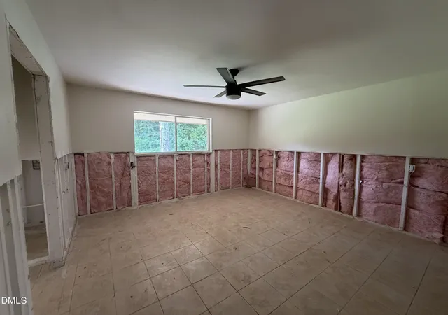 2nd image of 130 S Estes Dr, Chapel Hill, NC 27514