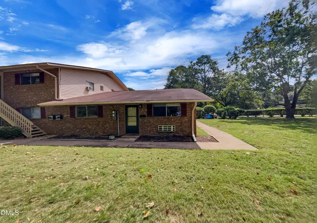16th image of 130 S Estes Dr #Apt B7, Chapel Hill, NC 27514 | MLS# 10182091