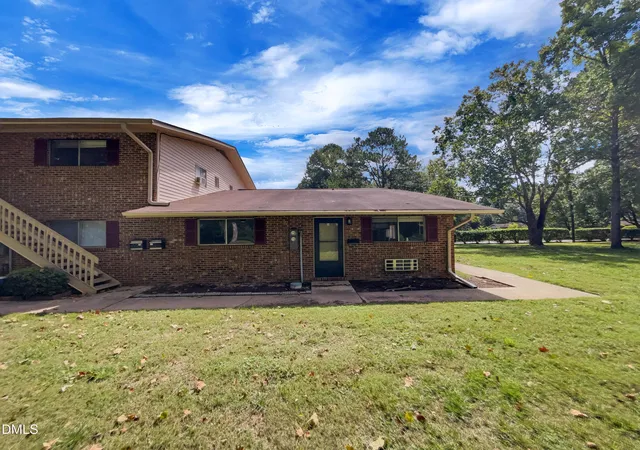 1st image of 130 S Estes Dr #Apt B7, Chapel Hill, NC 27514 | MLS# 10182091